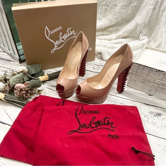 CHRISTIAN LOUBOUTIN TACLOU spike patent leather PUMPS NEW - Picture 4 of 9